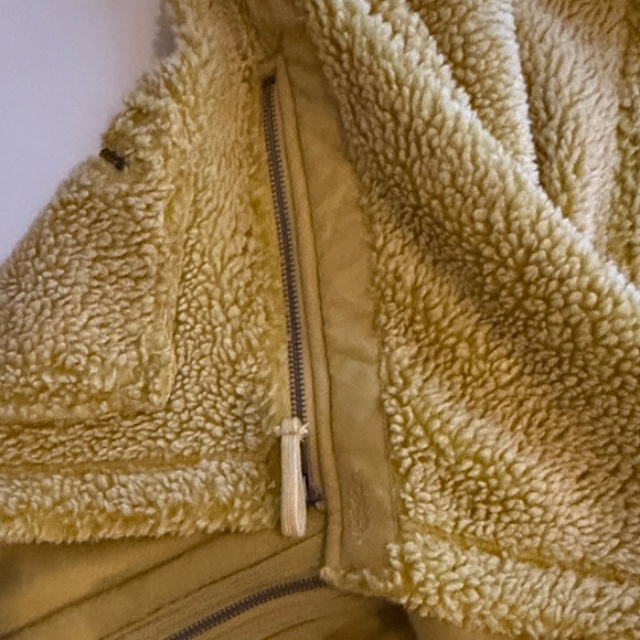 FREE PEOPLE Cozy Yellow Hooded  Mountain Air Jacket, size large - Picture 6 of 6